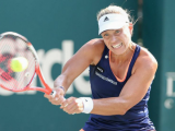 Diretta Online Risultati Wta Premier Charleston Volvo Car Open 2016. La tennista tedesca Angelique Kerber in azione sul campo centrale . (Photo Kerber: credits by http://www.twitter.com/VolvoCarOpen/Media)