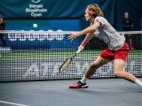 Fonte foto Stefanos Tsitsipas: credits to https://www.facebook.com/StefTsitsipas/?tn-str=k*F