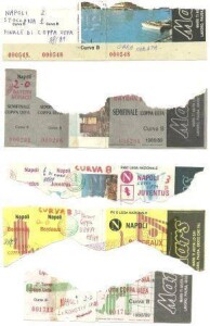 Ciò che resta dei biglietti di quelle 5 serate allo stadio San Paolo (archivio Luigi Gallucci)