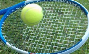 Sinner vola ai quarti di finale al torneo di Wimbledon ’22 / Exploit del 20enne tennista altoatesino contro il fenomeno spagnolo Alcaraz nel match di Ottavi
