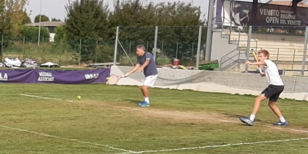 Il tennis professionistico tra tematiche e problematiche: intervista al professor Luca Bottazzi. Focus sui progressi di Zverev, sui nuovi talenti e sulle sponsorizzazioni usuranti